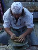Výroba a prodej ručně točené keramiky - kameniny Vlčnov - BM Keramika Břetislav Moštěk - logo